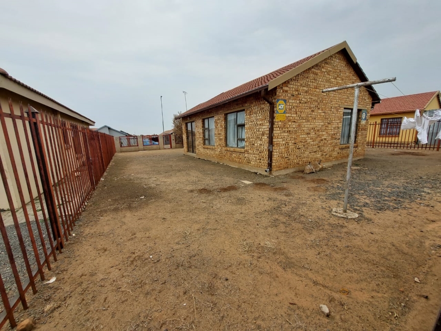 To Let 3 Bedroom Property for Rent in Vista Park Free State